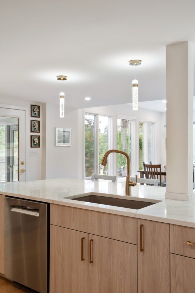 Modern Pendant Lights for Kitchen Island